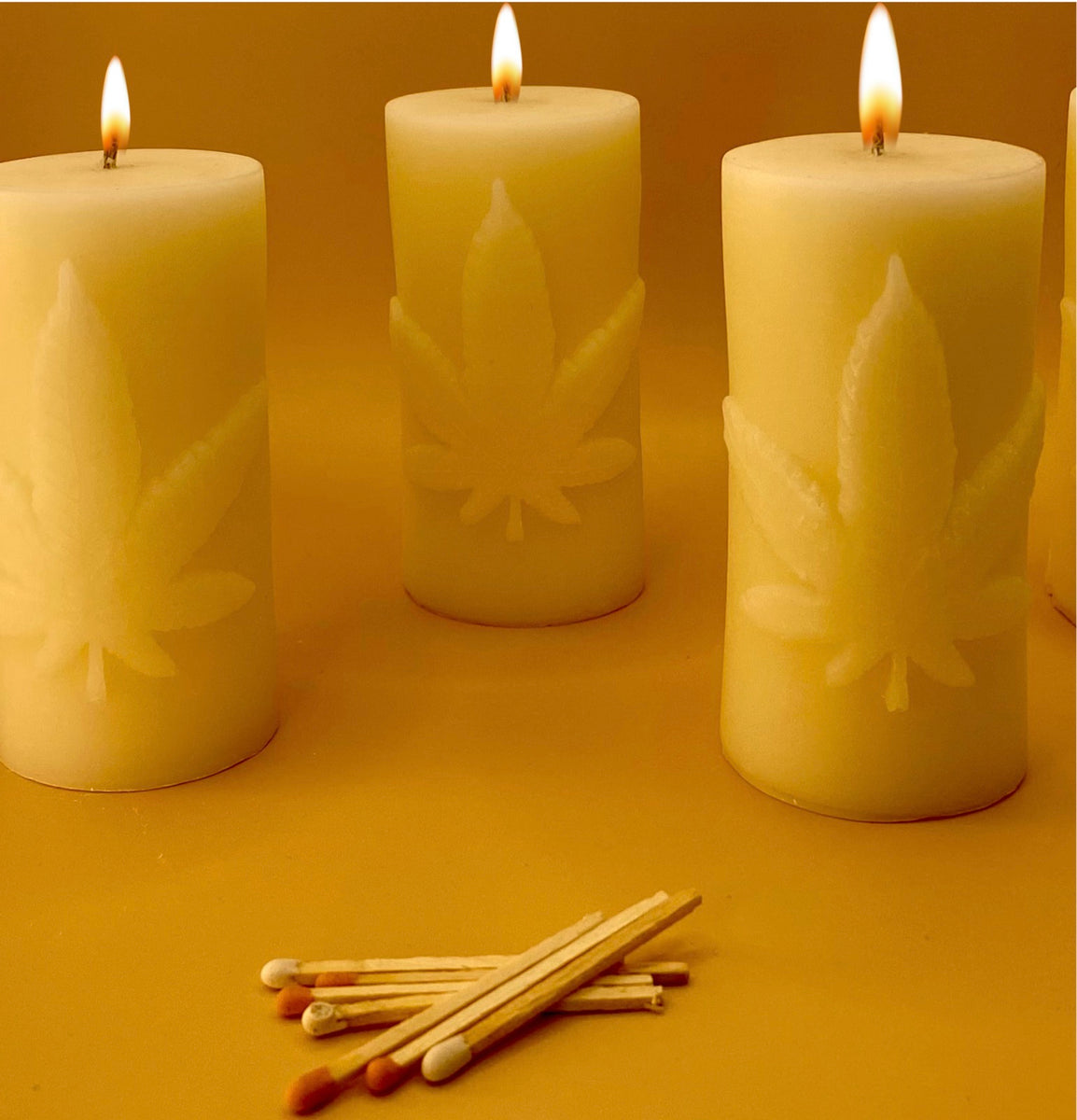 Pot Leaf Pillar – Highly Curated Candles